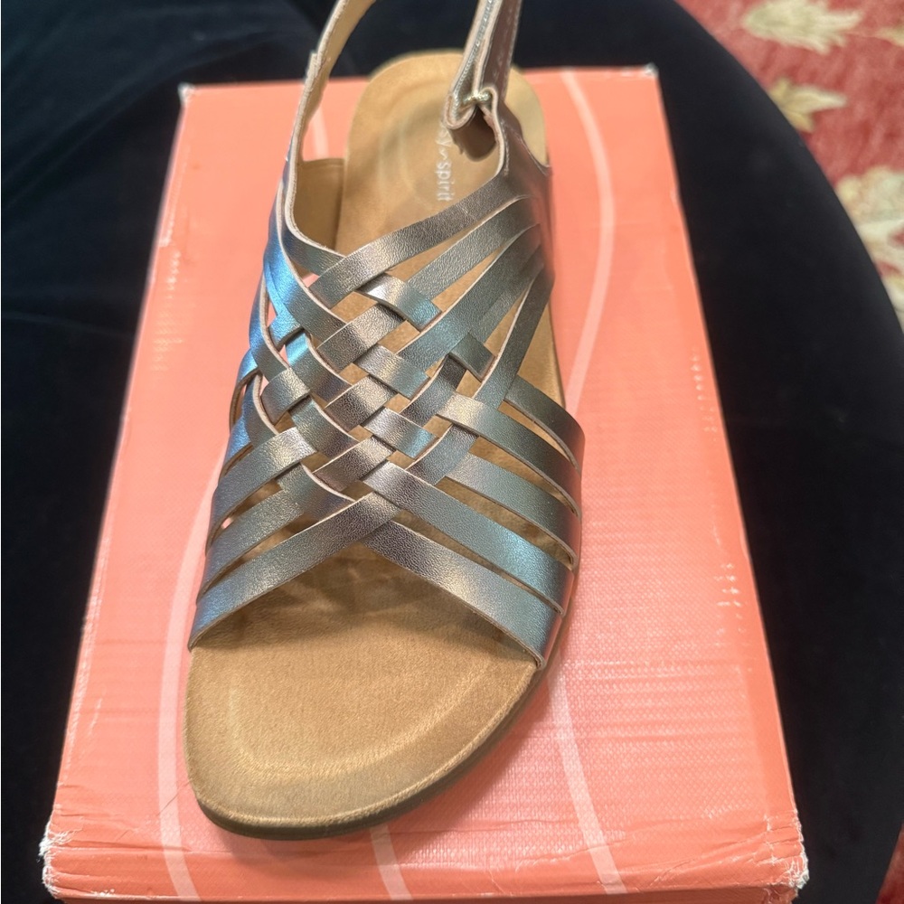 Easy Spirit Women's Strappy Sandals in Gold New with Box